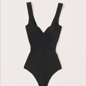 Abercrombie sweetheart ribbed bodysuit in black